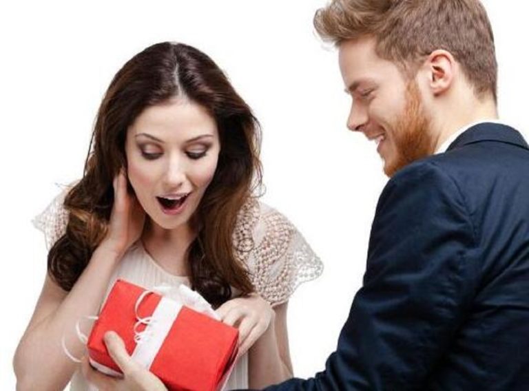 Тест: Любишь ли ты дарить подарки? Какой ты даритель?