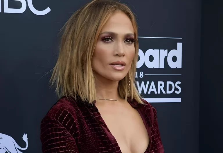 Тест: Определи настоящий возраст знаменитости