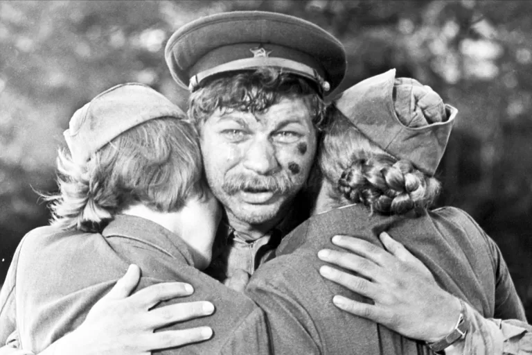 Помните ли вы фильмы о защитниках Отечества?