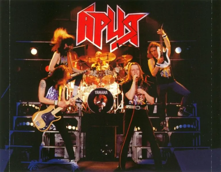 Тест: Сможете угадать песню группы «Ария» по двум строчкам?