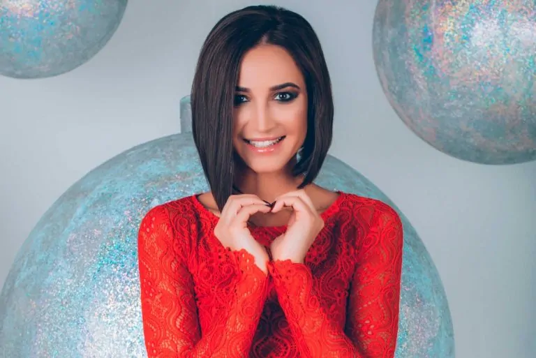 Погадай на цитатах Ольги Бузовой и узнай под каким девизом пройдет у тебя этот день