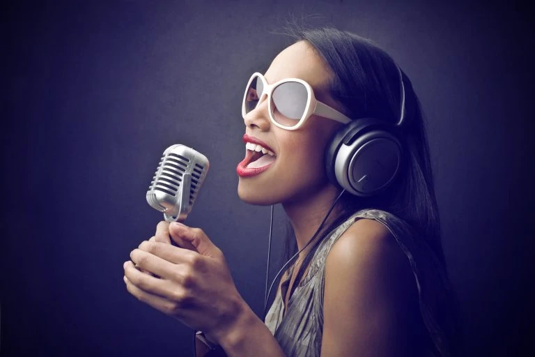 Выбери популярную песню, а тест скажет, какая ты на самом деле