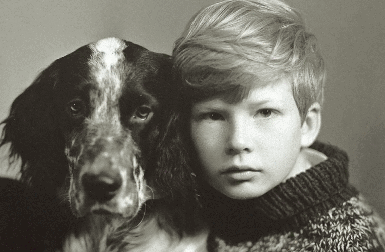 Тест: угадайте звезду по школьной фотографии