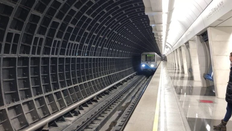 Тест: Есть ли в этом городе метро?