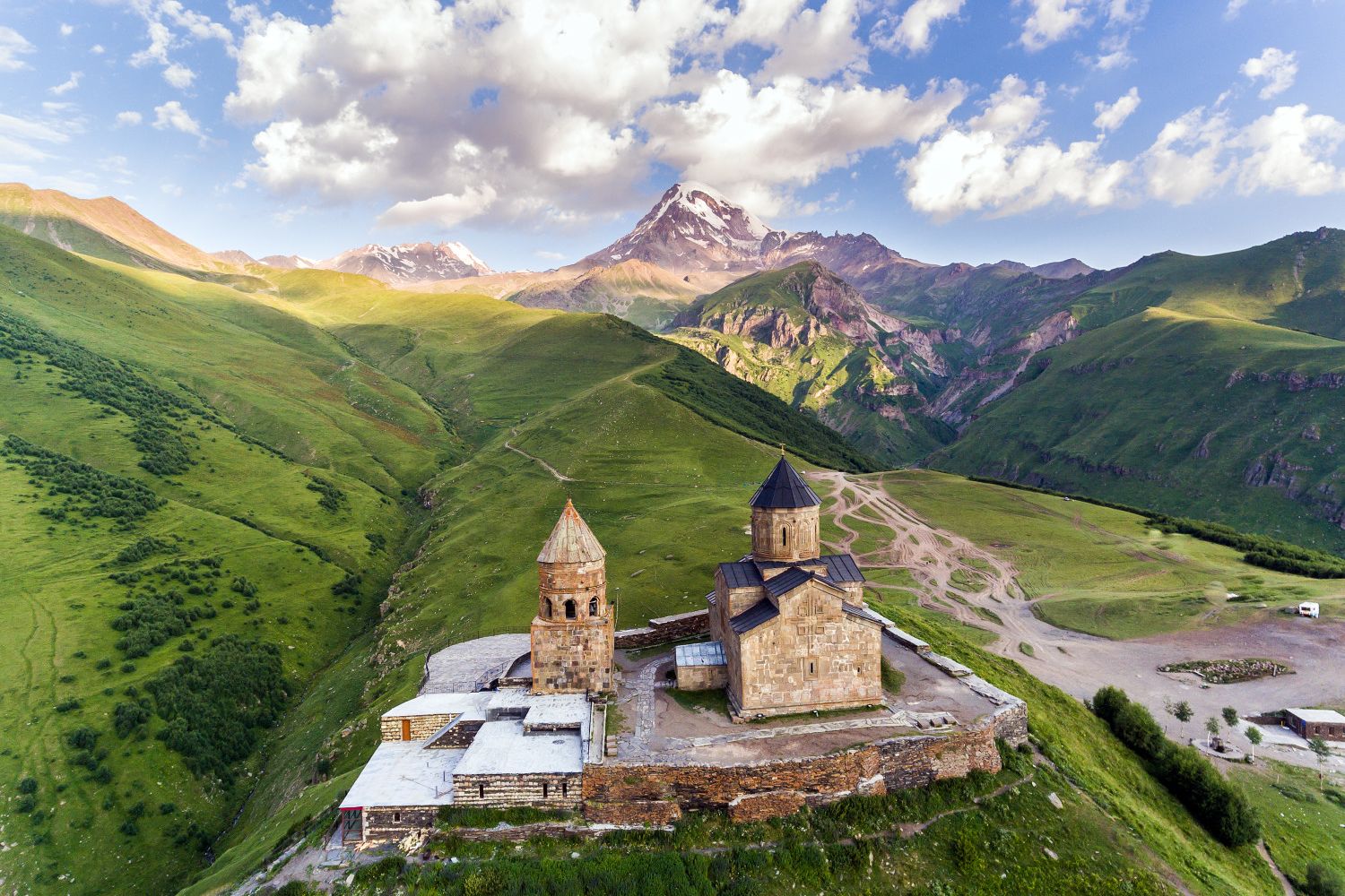 Казбеги Грузия Гергетис Цминда Самеба