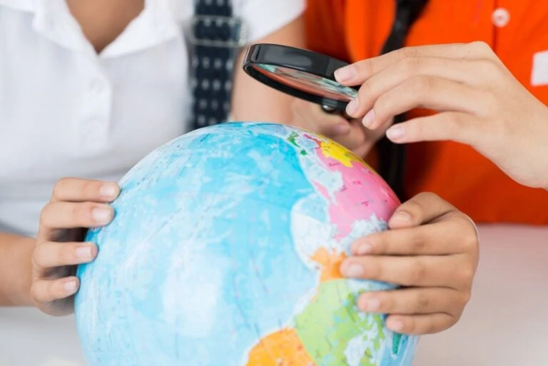 Географический тест для зорких: Сможешь узнать город по снимку из космоса?