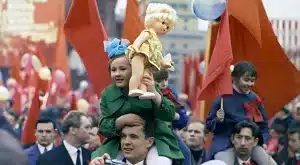 День Конституции, 7 ноября, Первомай… А вы помните все советские праздники?