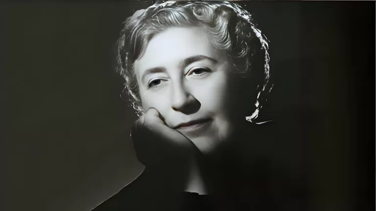 Вопросы по творчеству писательницы Агаты Кристи