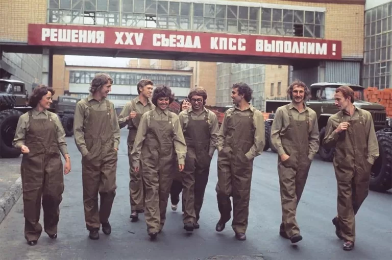Как думаешь, кто жил круче — ты или советский рабочий?