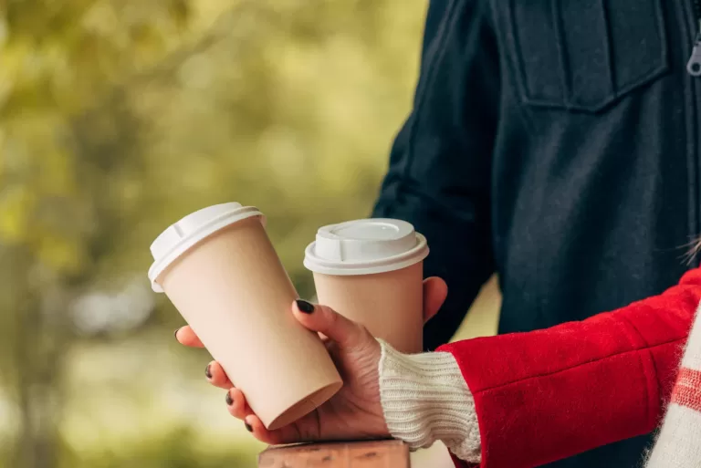 Выбирай картинки, а мы скажем, за что в тебя влюбляются