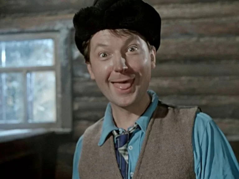 Сможете ли вы узнать советских актеров и актрис по фотографиям?