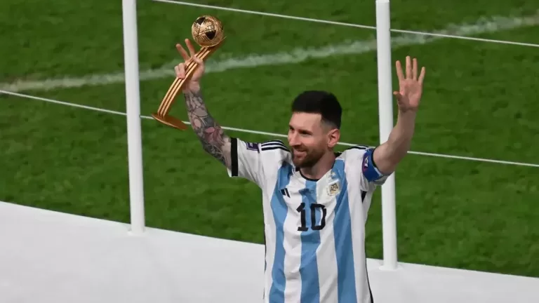 Назовите без ошибок прозвища этих 10 футбольных клубов