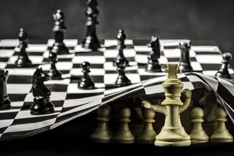 Давно ли вы брали в руки шахматы?