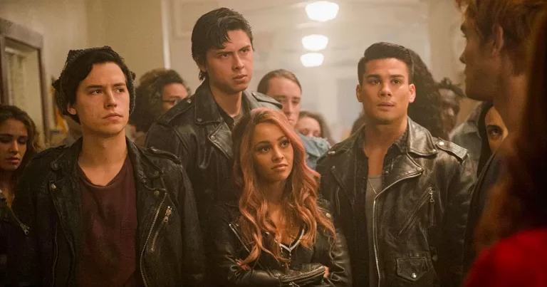 Ты с Северной или Южной стороны Ривердэйла?