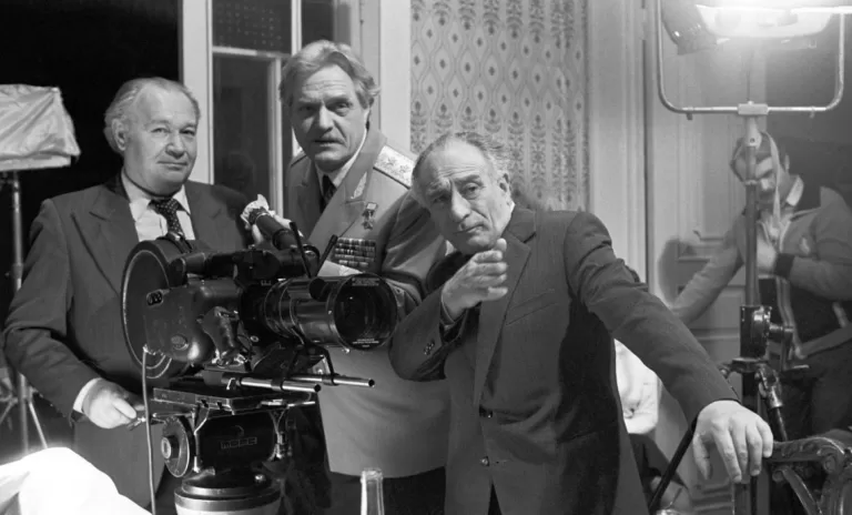 Как хорошо вы знакомы с советским кино и режиссерами времен СССР?