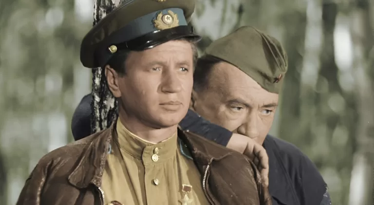 Ребусы: Кадры из каких советских фильмов изображены?