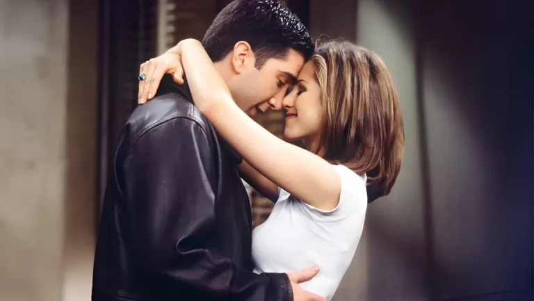 Тест: Угадай, какие сериальные парочки были эндгеймом