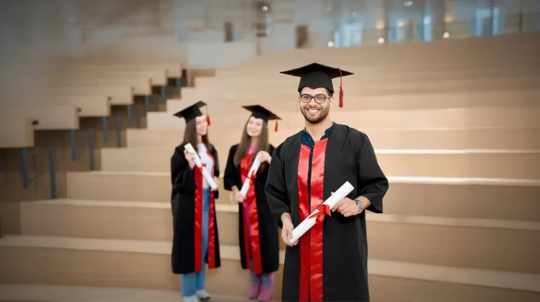 Вопросы о студенческих годах: Вы вечный студент или краснодипломник?