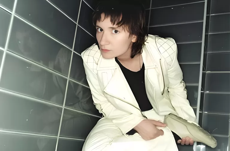 Что ты знаешь о жизни и творчестве Дианы Арбениной?