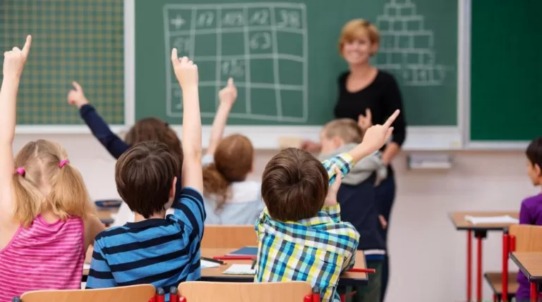 Большинство взрослых не могут ответить на этит увлекательные вопросы по школьной программе