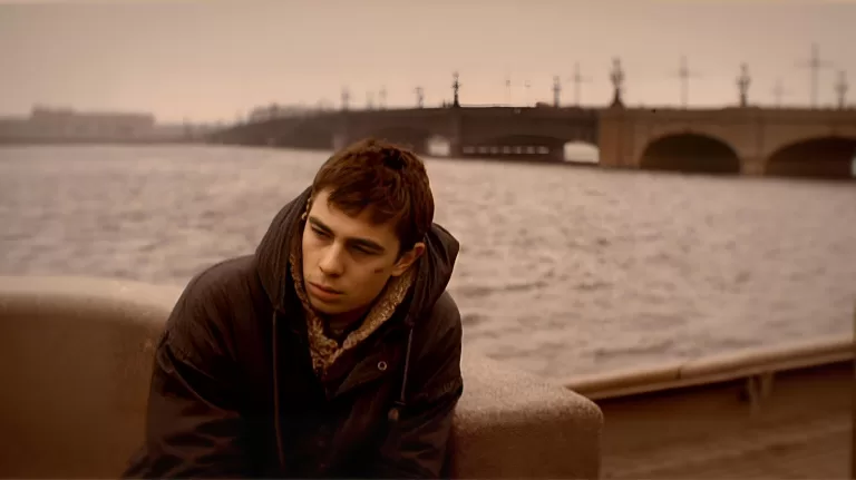 Насколько хорошо вы знаете фильмы «Брат» и «Брат 2»?