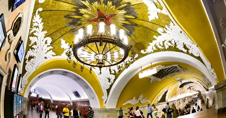 Сможешь угадать станцию московского метро по фото?