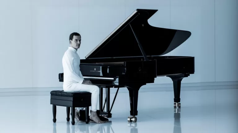 Узнайте саундтрек вашей жизни