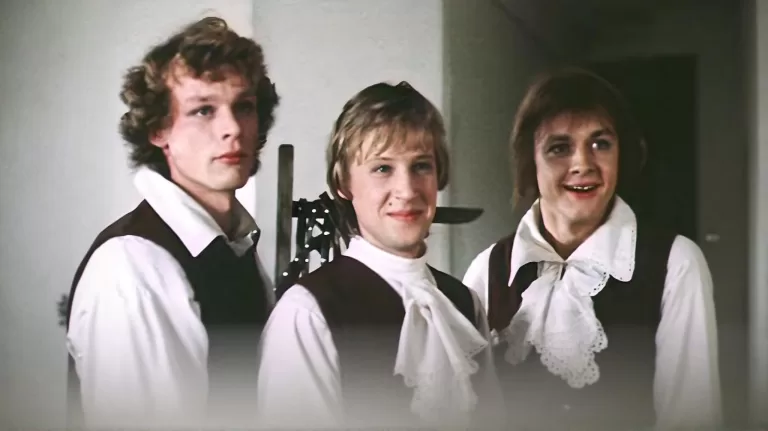 Кто ты из гардемаринов?