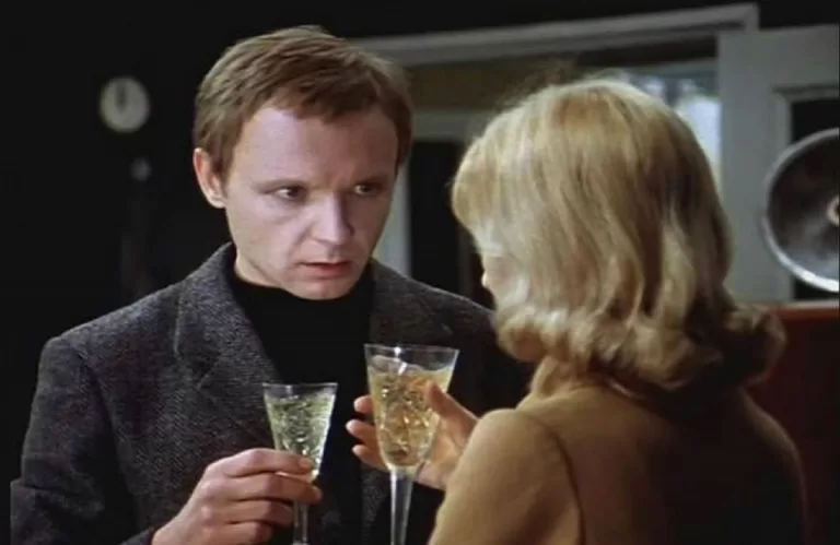 Что ты знаешь о фильме «Ирония судьбы, или С лёгким паром!»?