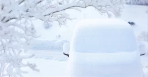 Отгадай марку машины, спрятанной под сугробом!