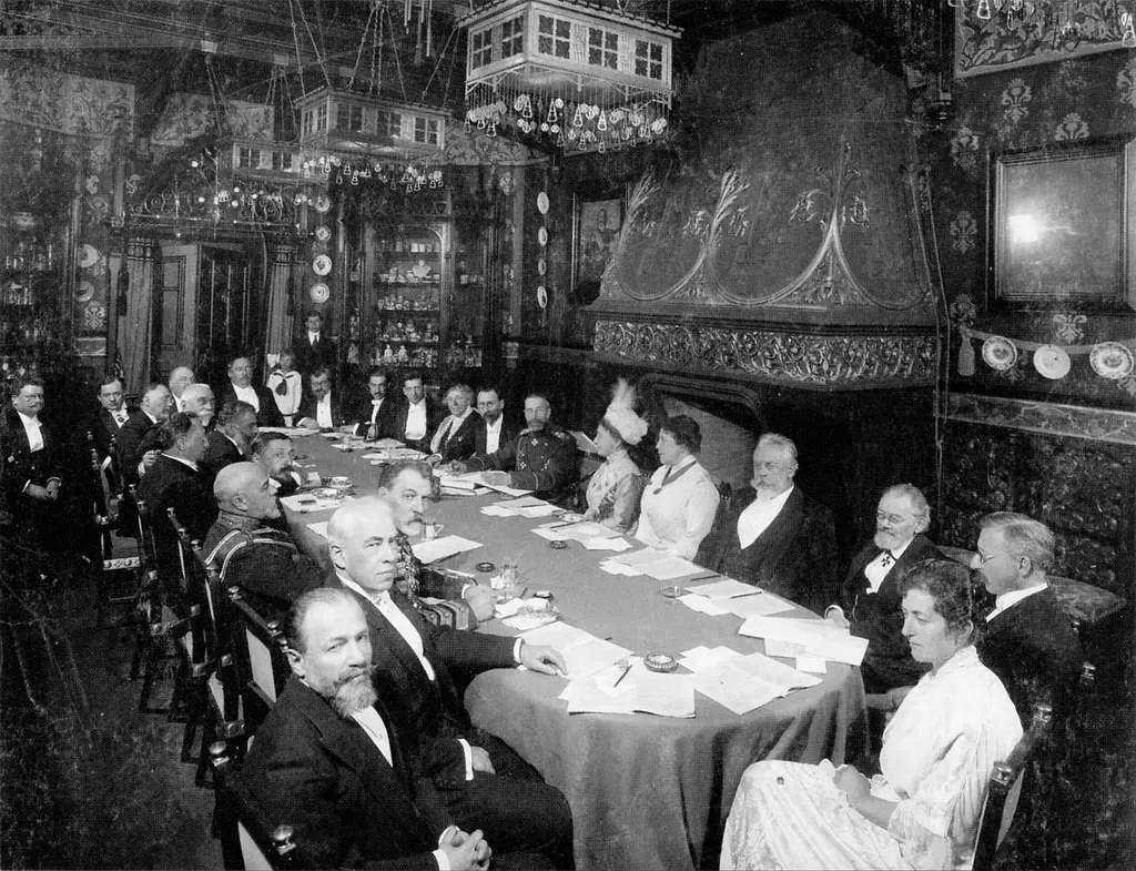 25111913 alexey bakhrushin donates his museum to the academy of sciences 7efcda 1024